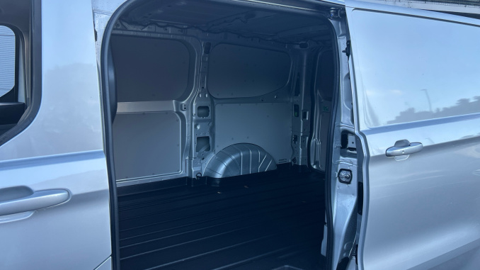 Ford Transit Custom 320 L1 Petrol Fwd 2.5 PHEV 232ps H1 Van Limited Auto - Image 5